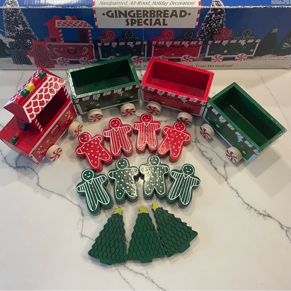 1994 International Christmas 15 Piece Gingerbread Train Decoration Hand Painted